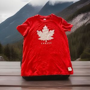 Roots Canada Adult XS Red Maple Leaf Made In Canada Short Sleeve